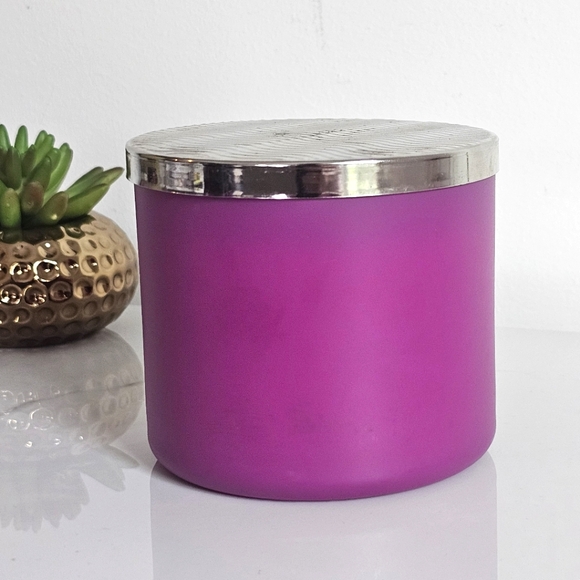 White Barn 3 Wick Candle Black Cherry Merlot Essential Oils Bath and Body Works - Picture 5 of 9